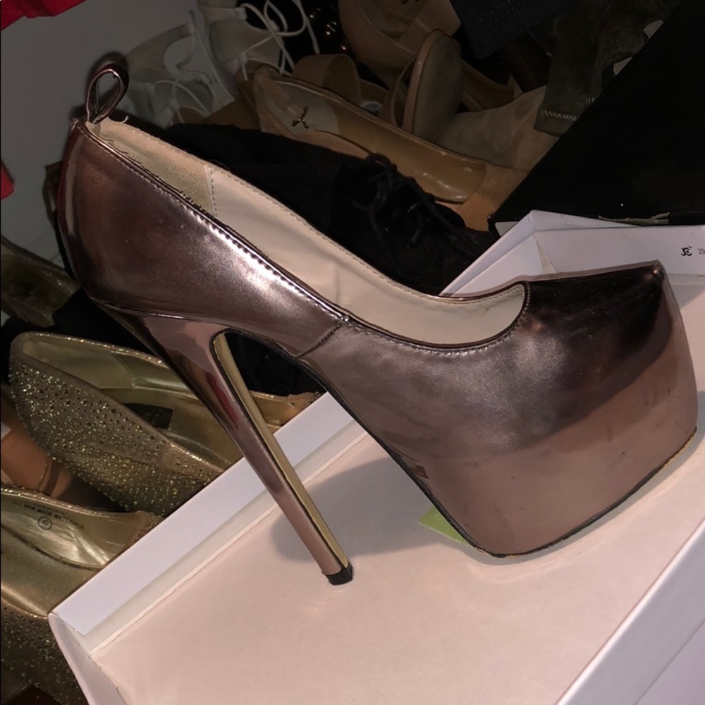 Super cute club shoes
